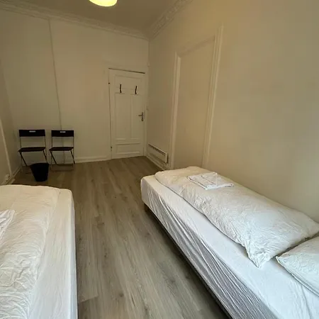 Habitación en casa particular The Swiss *